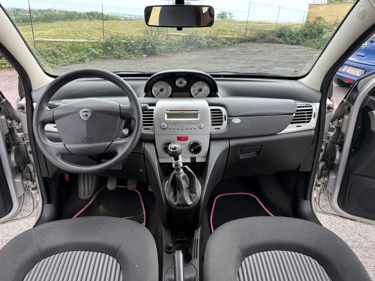 Lancia Ypsilon 1.2 Argento