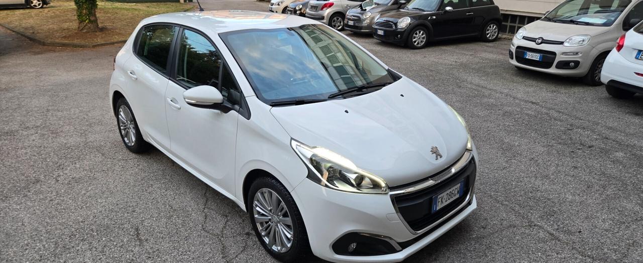 Peugeot 208 PureTech 82 5p. GPL Active