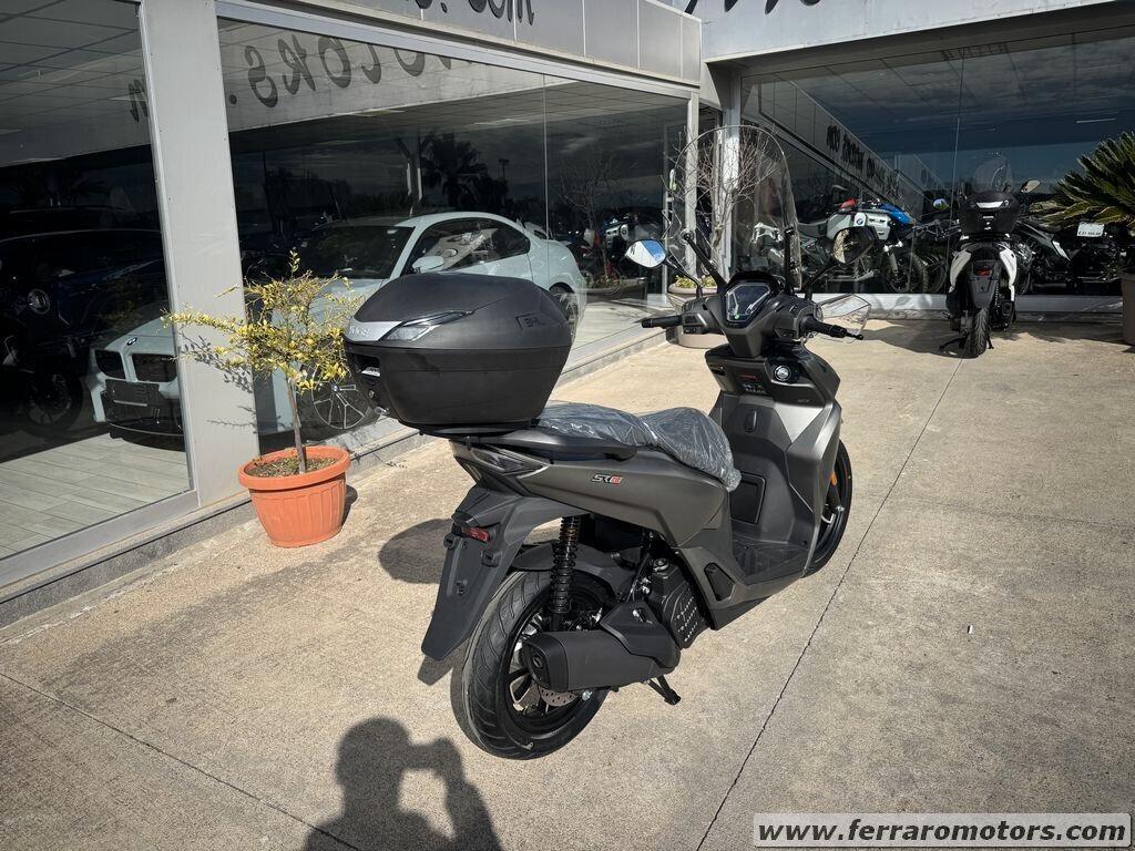 VOGE SR16 200 NUOVO PRONTA CONSEGNA A SOLI 28 EURO AL MESE