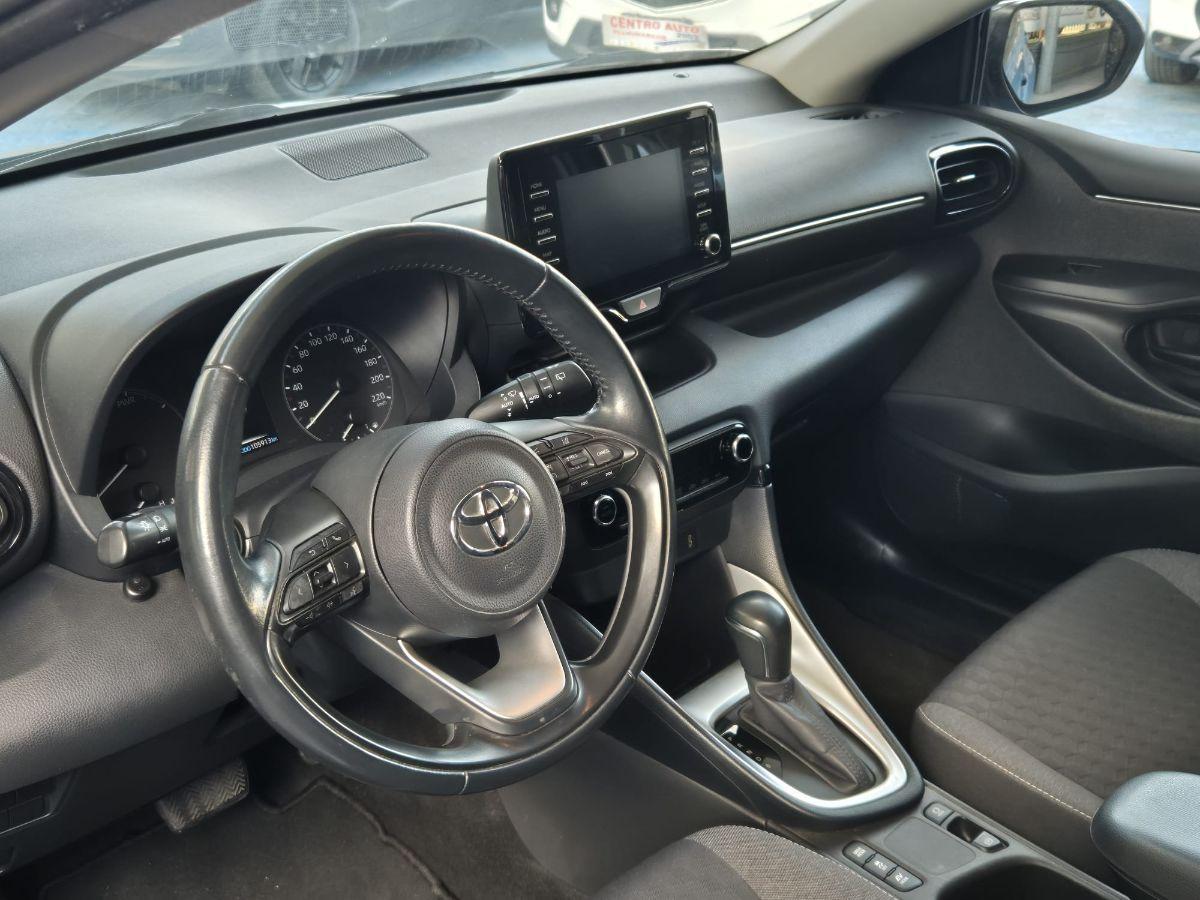 TOYOTA - Yaris - 1.5 Hybrid 5p. Business