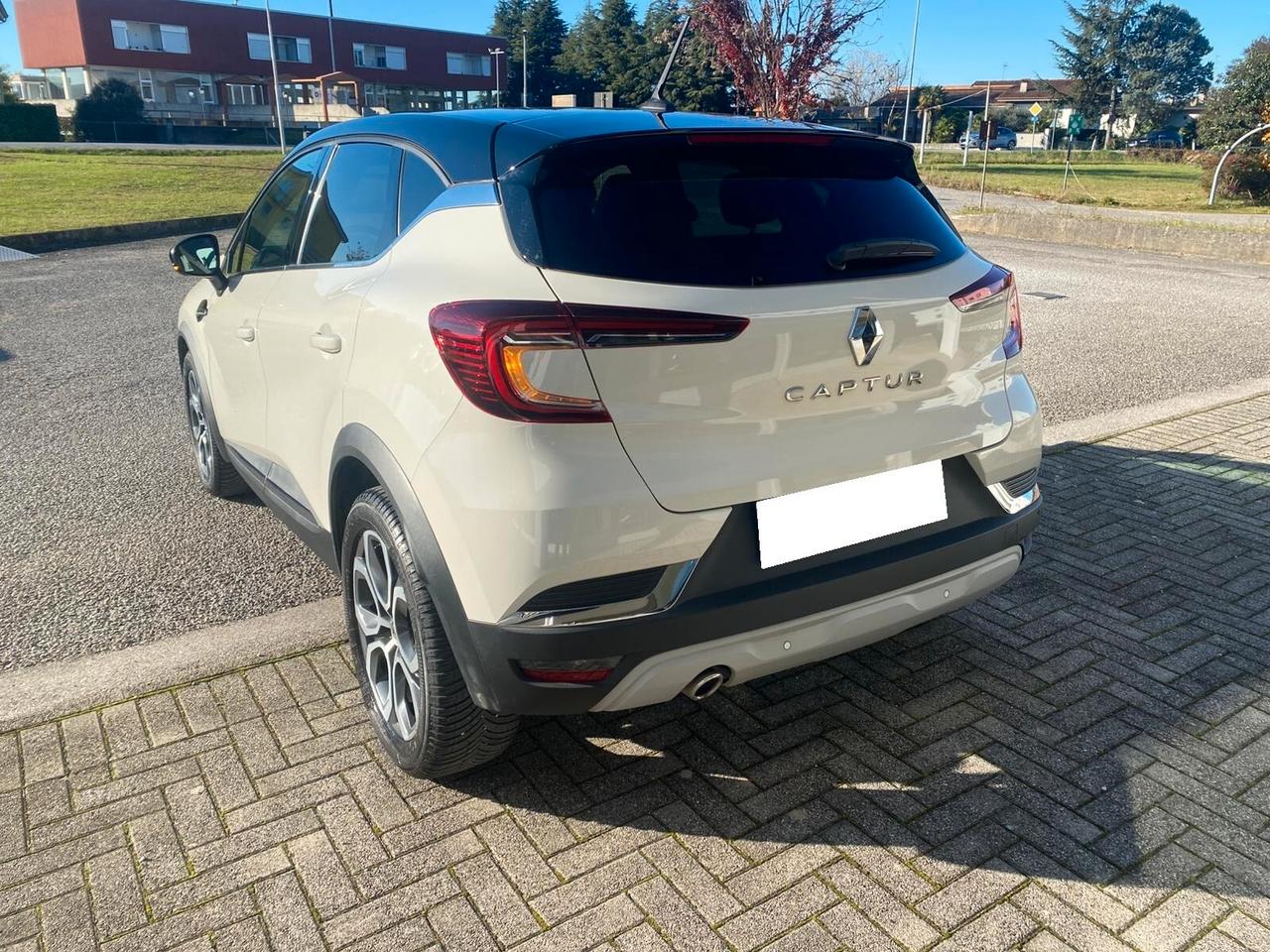 Renault Captur Blue dCi 8V 115 CV EDC Intens