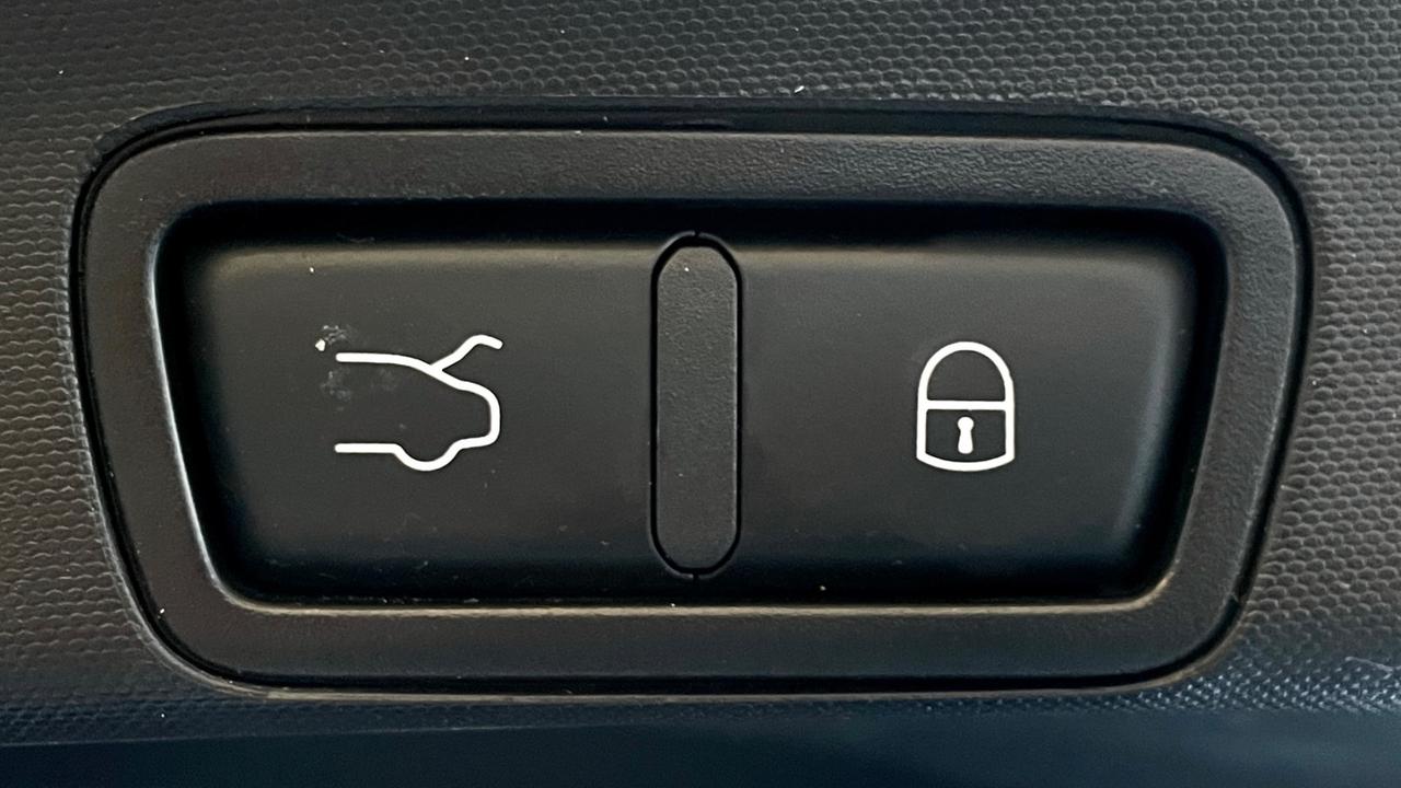 ALFA ROMEO STELVIO 2.2 Q4 TURBODIESEL VELOCE 210CV - SEDILI ELETTRICI RISCALDABILI CON MEMORIA, VOLANTE RISCALDABILE, FULL LED