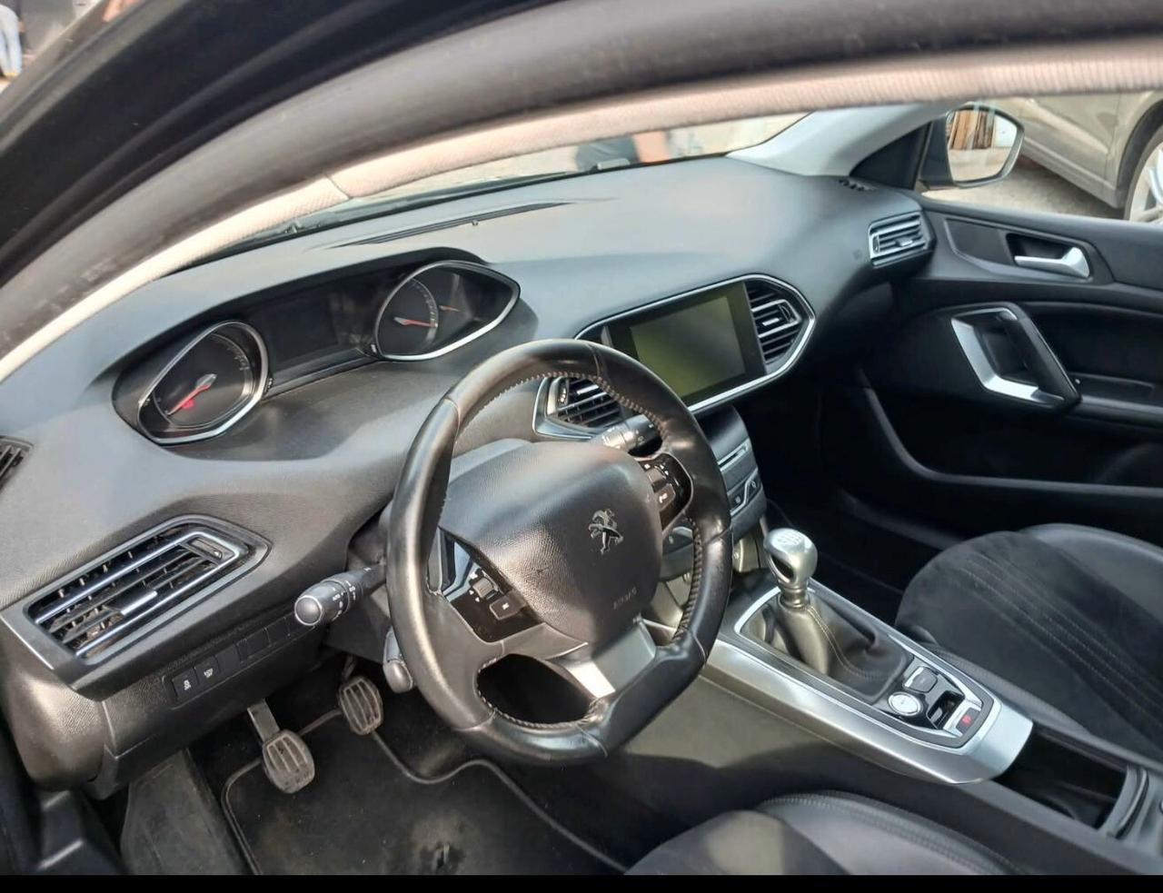 Peugeot 308 BlueHDi 150 S&S Allure