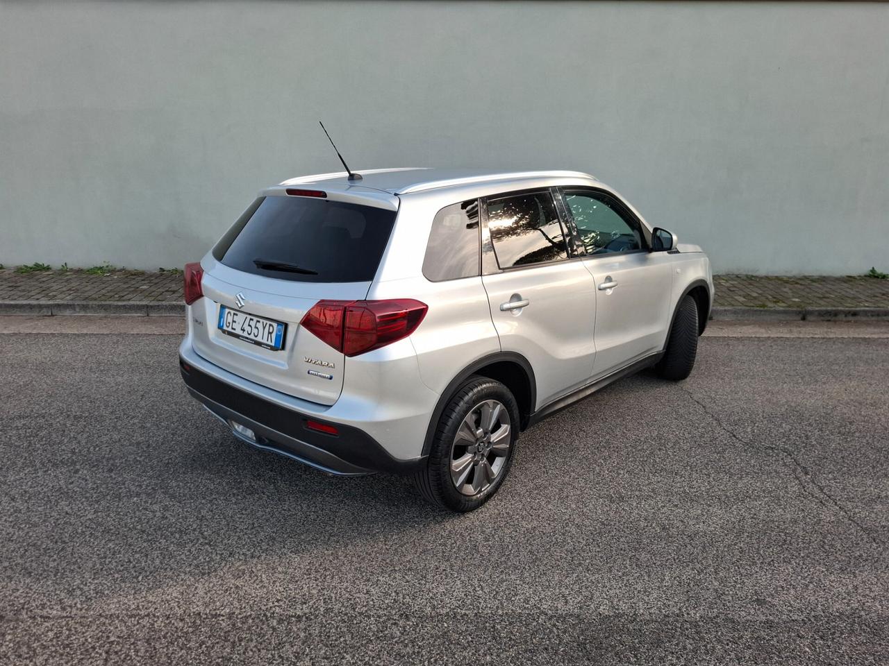 Suzuki Vitara 1.4 Hybrid Top