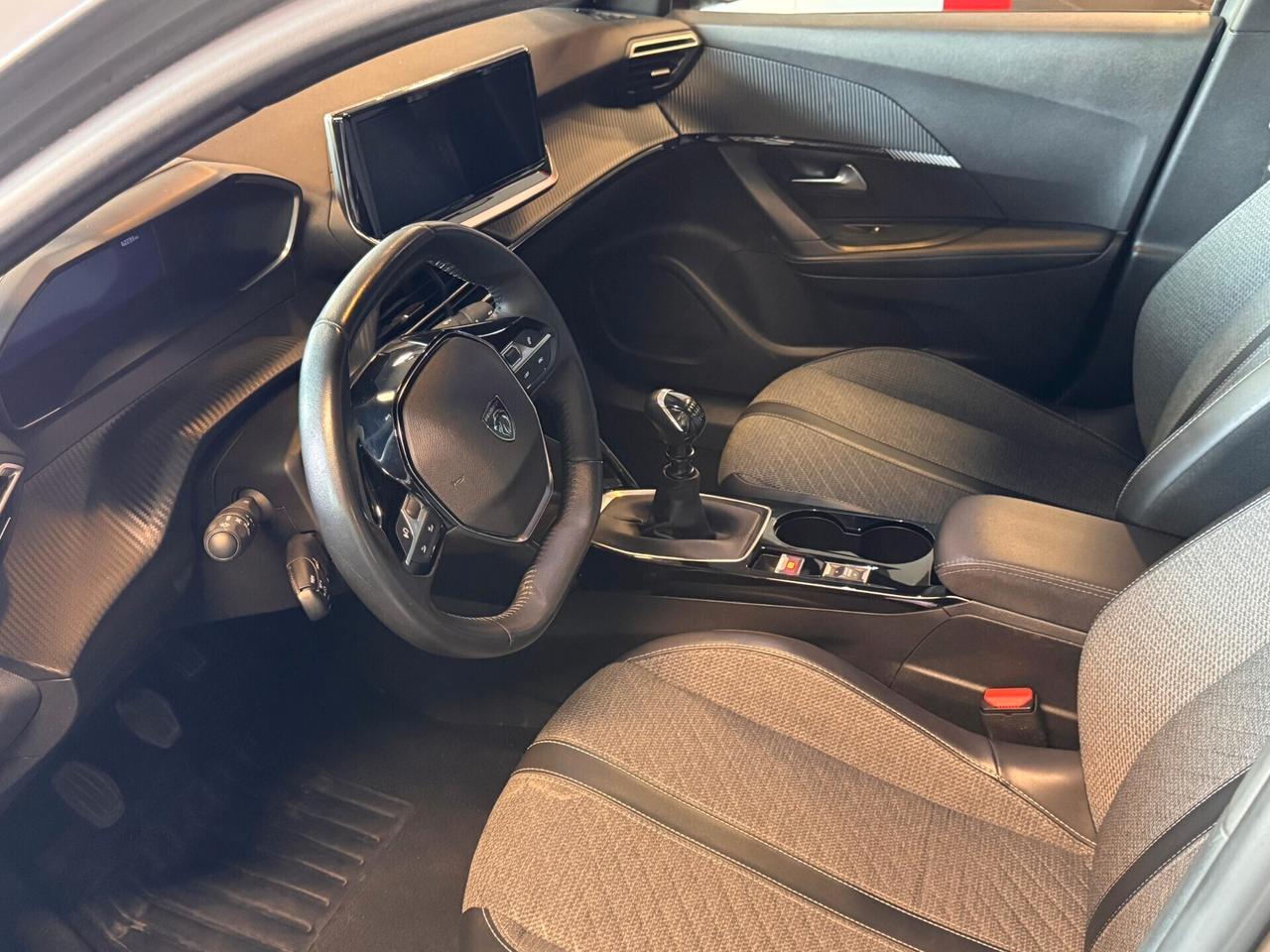 Peugeot 2008 PureTech 100 S&S Allure