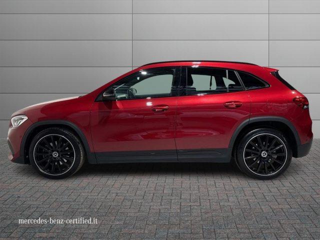 MERCEDES-BENZ GLA 200 d Auto 4Matic Premium