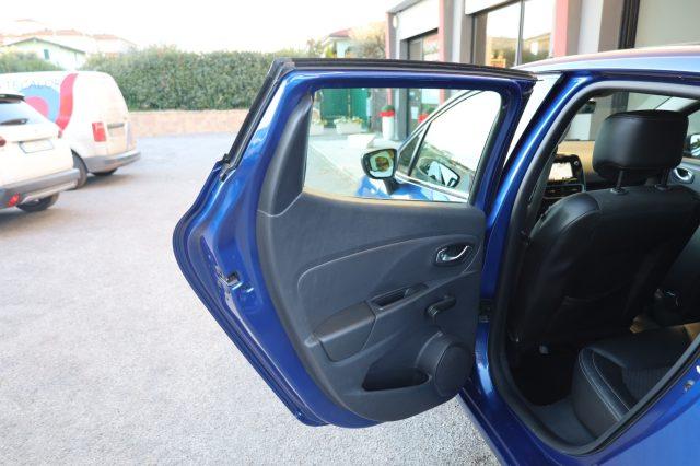 RENAULT Clio TCe 75CV 5p. Moschino per NEOPATENTATI Navi Camer