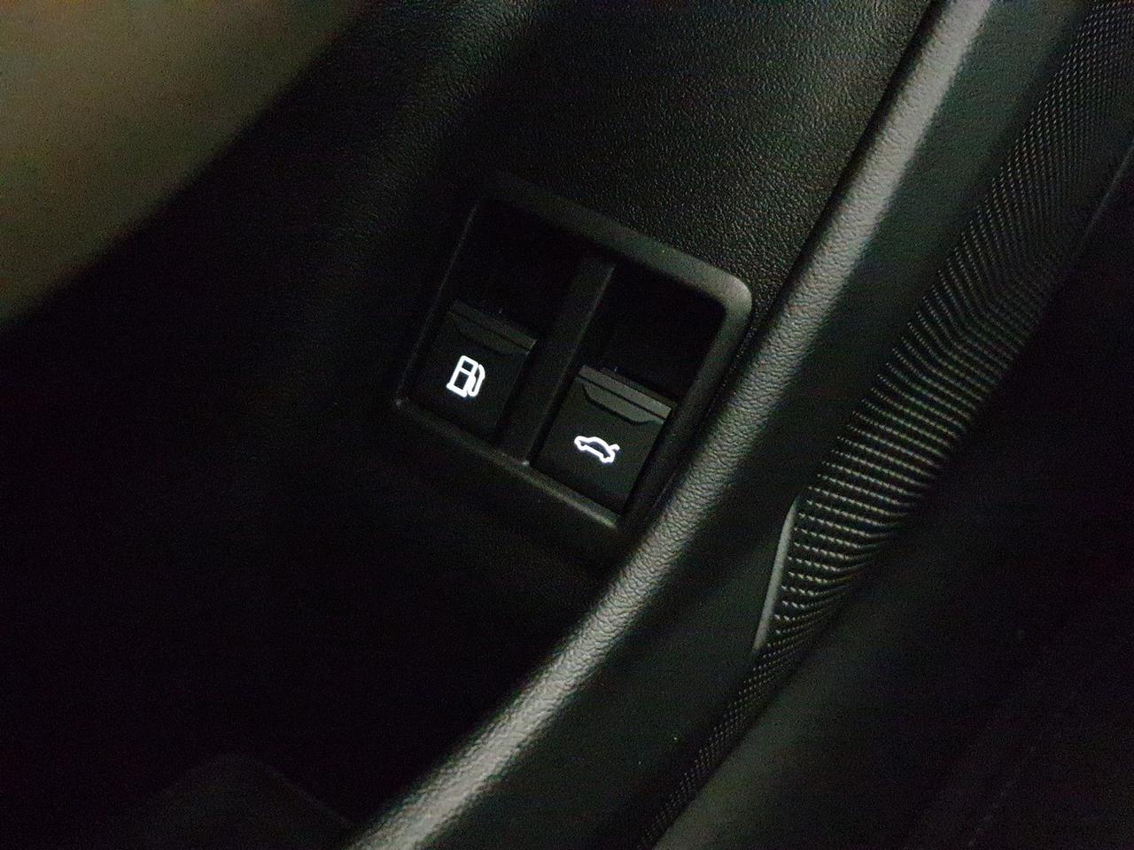 Avant 2.0e-hybrid 299CV quattro Str S line Edition