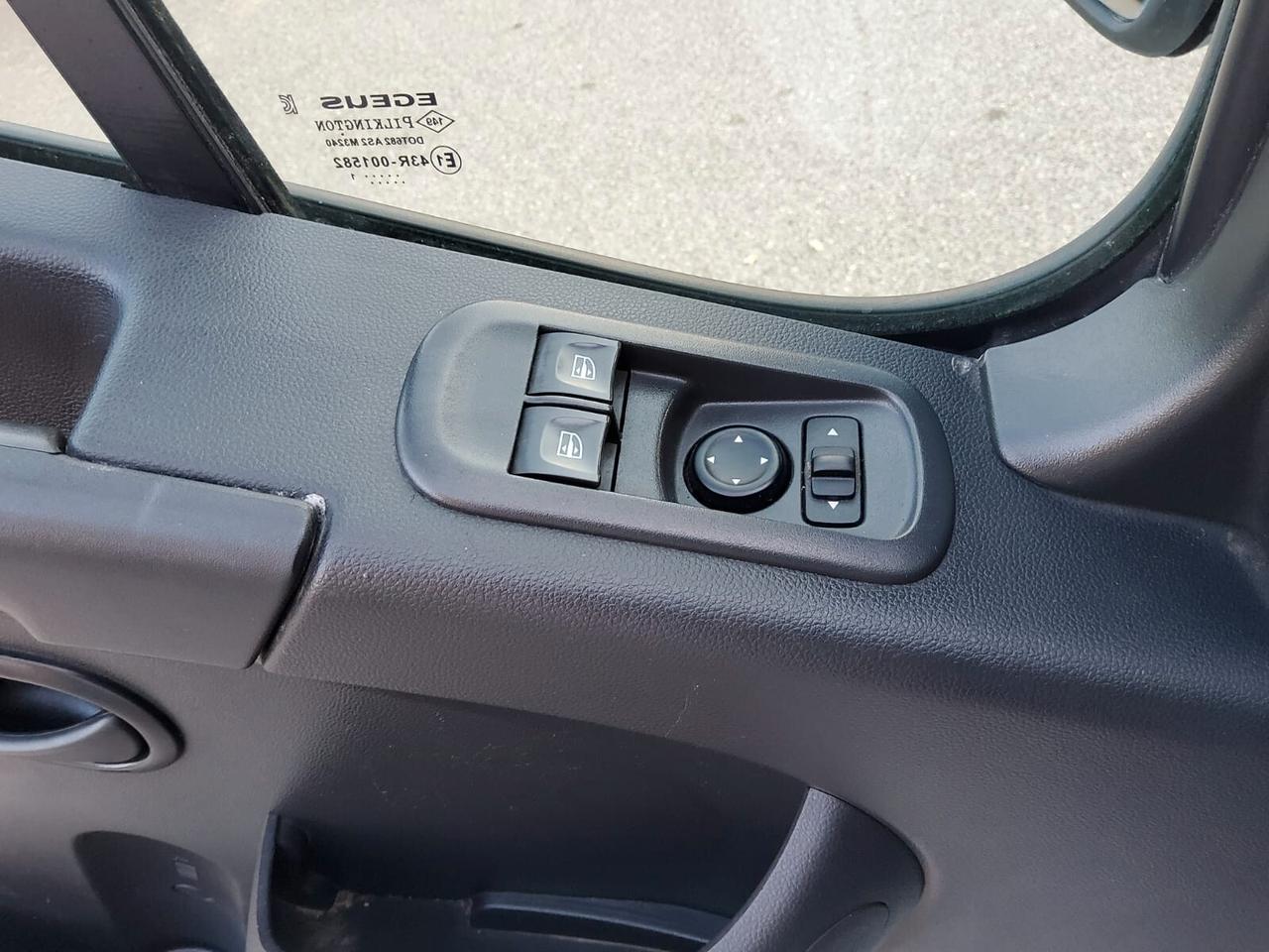 Renault Master T35 2.3 dCi 135