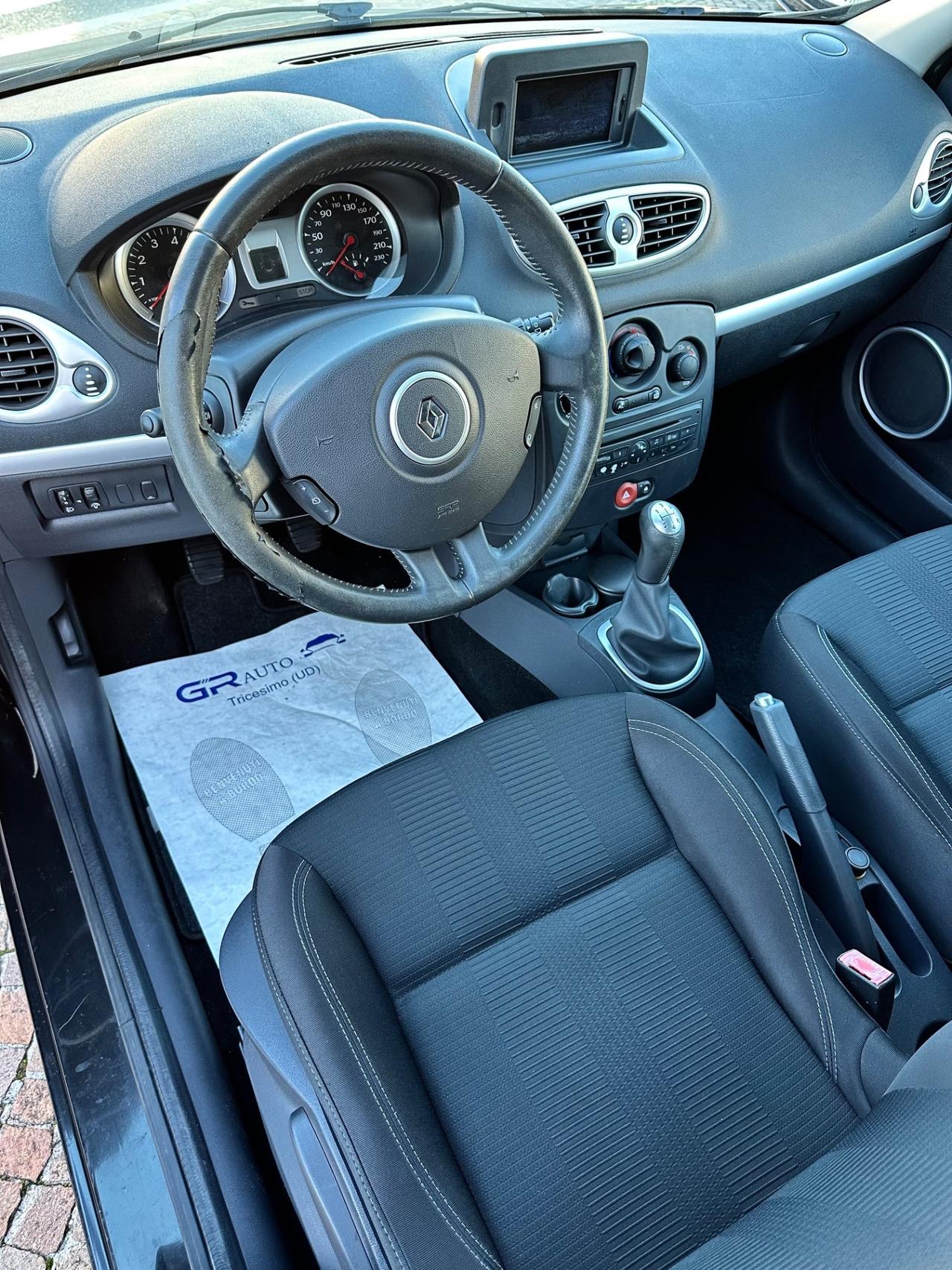 Renault Clio 1.2Bz 75Cv 5P Dynamique - Neopatentati
