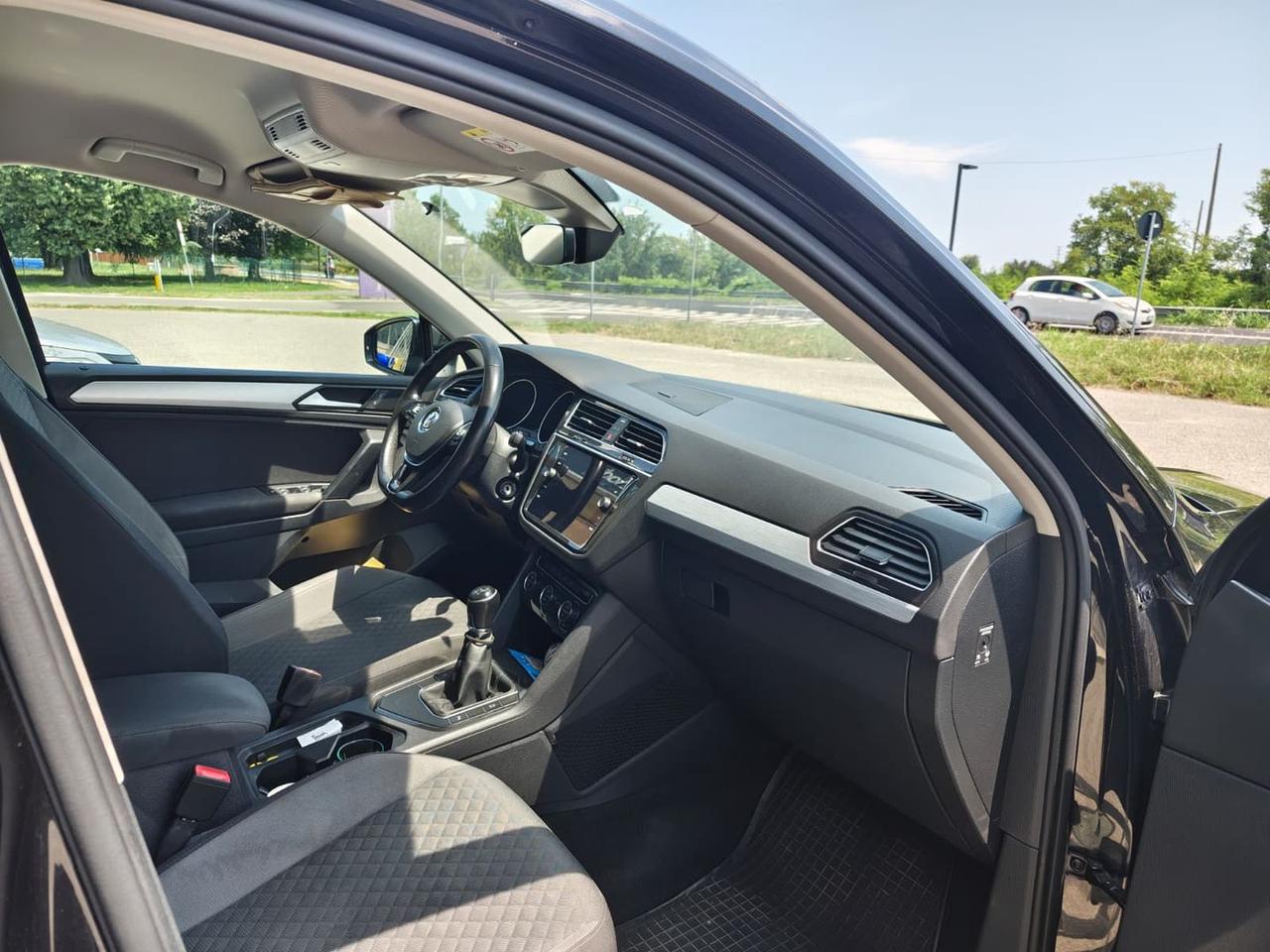 Volkswagen Tiguan Business 1.6 TDI #11814