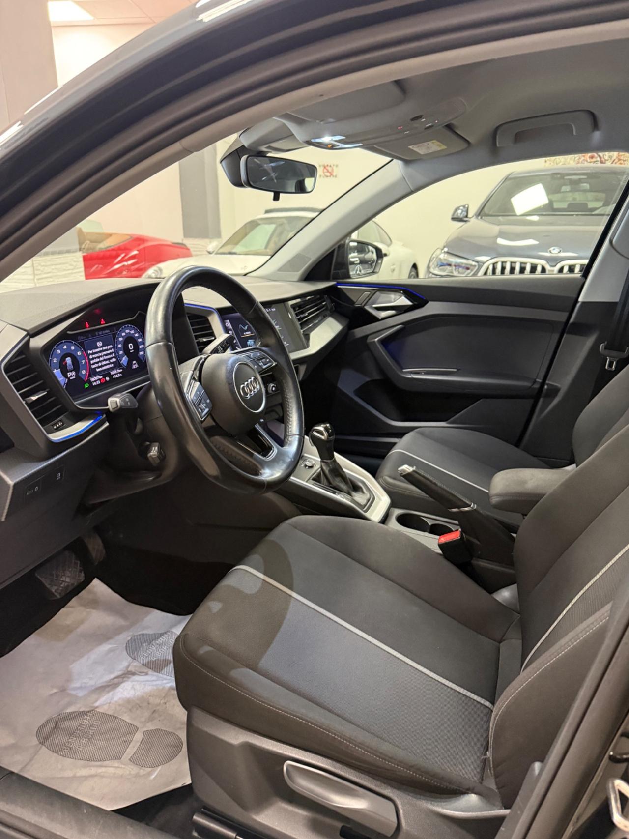 Audi A1 citycarver 30 TFSI S tronic Admired