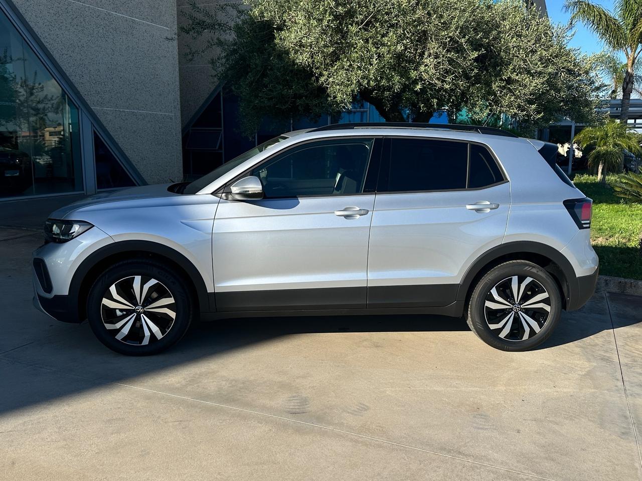 Volkswagen T-Cross 1.0 tsi 95cv possibilità noleggio no scoring