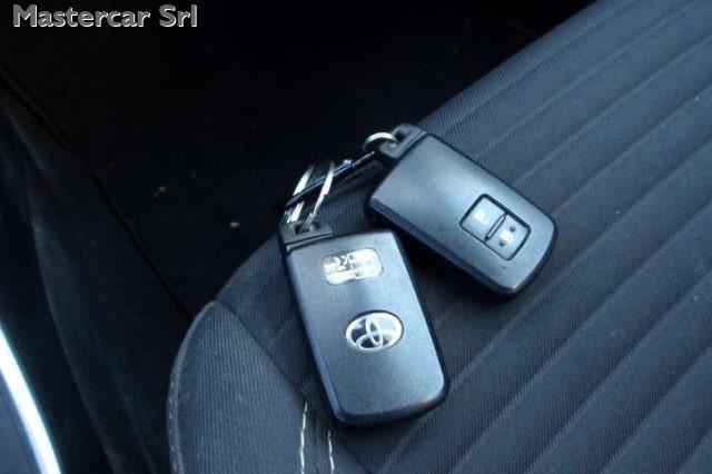 TOYOTA Yaris Yaris III 5p 1.5h Business (Finanziabile)-GB479GZ