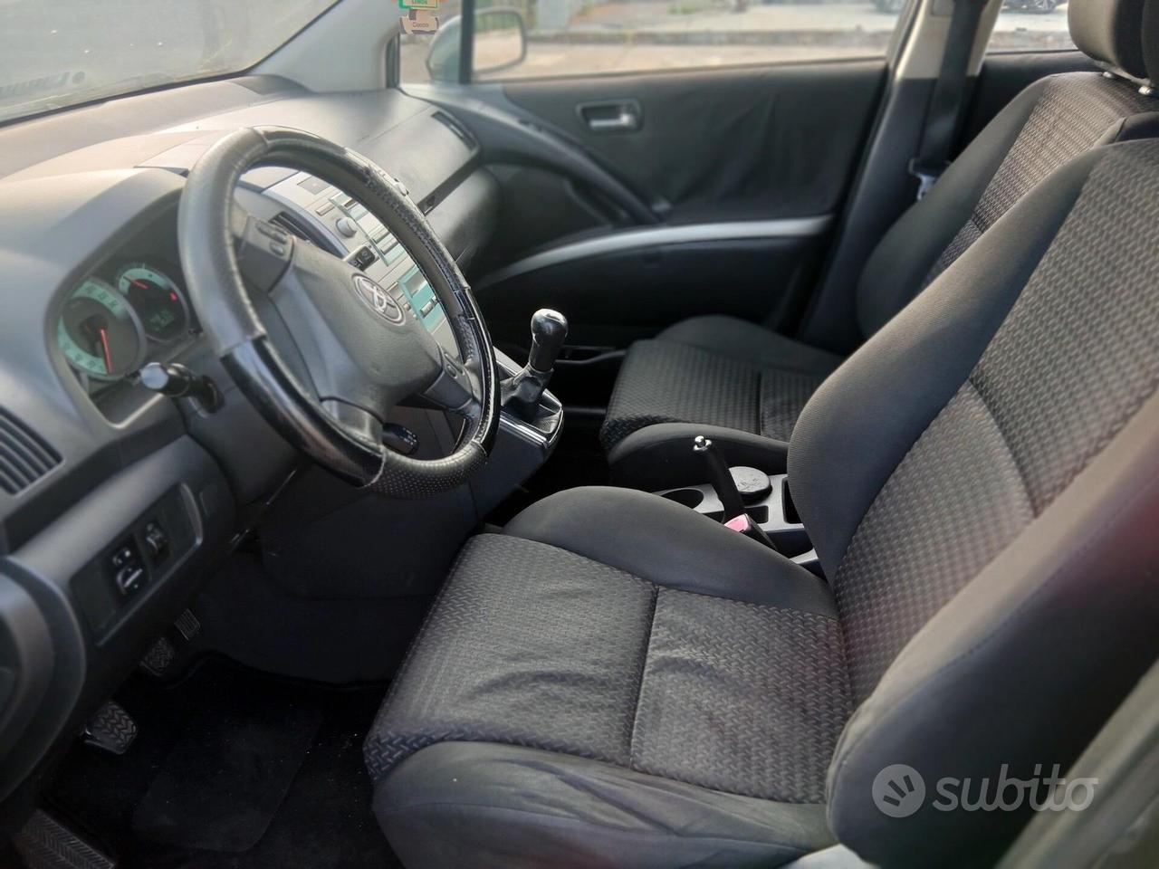 Toyota Corolla Verso 2.2 16V D-4D Sol 7pti