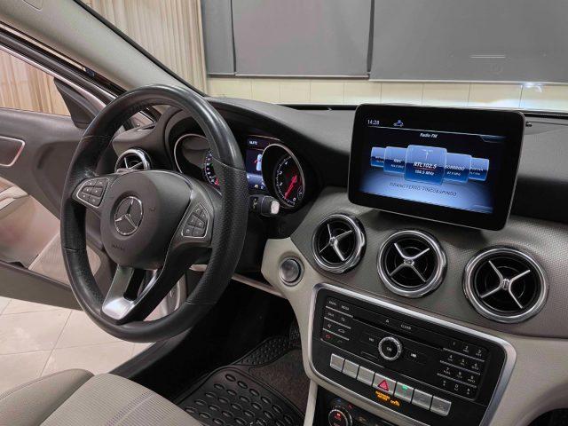 MERCEDES-BENZ GLA 220 PREMIUM 4MATIC AUTO