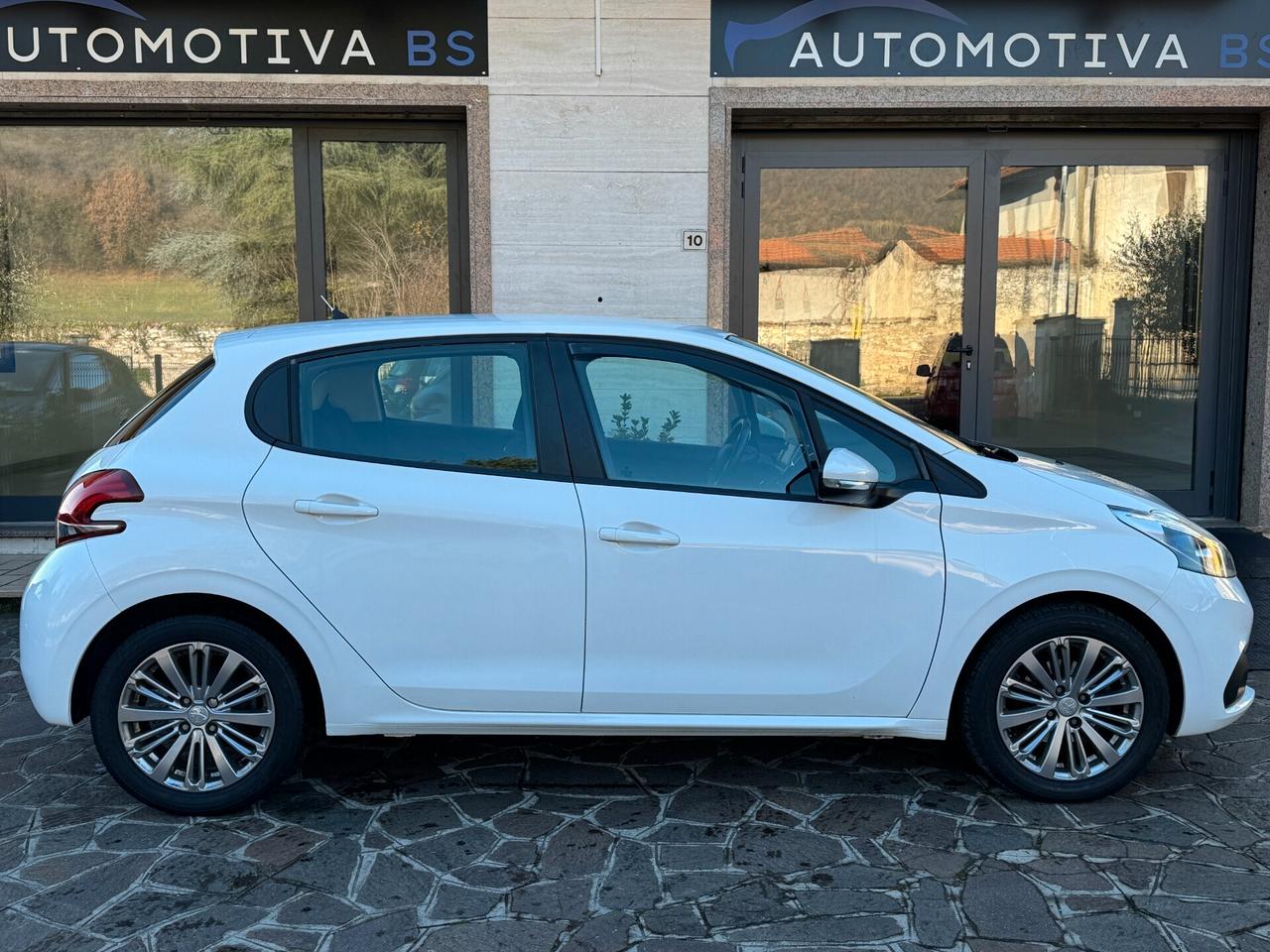 Peugeot 208 PureTech 82 5p. GPL Active