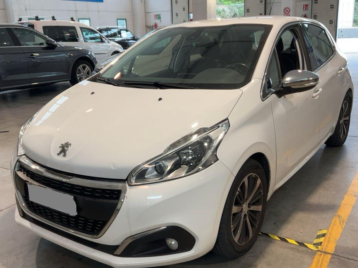 Peugeot 208 1.6 BlueHDi 100 CV Allure