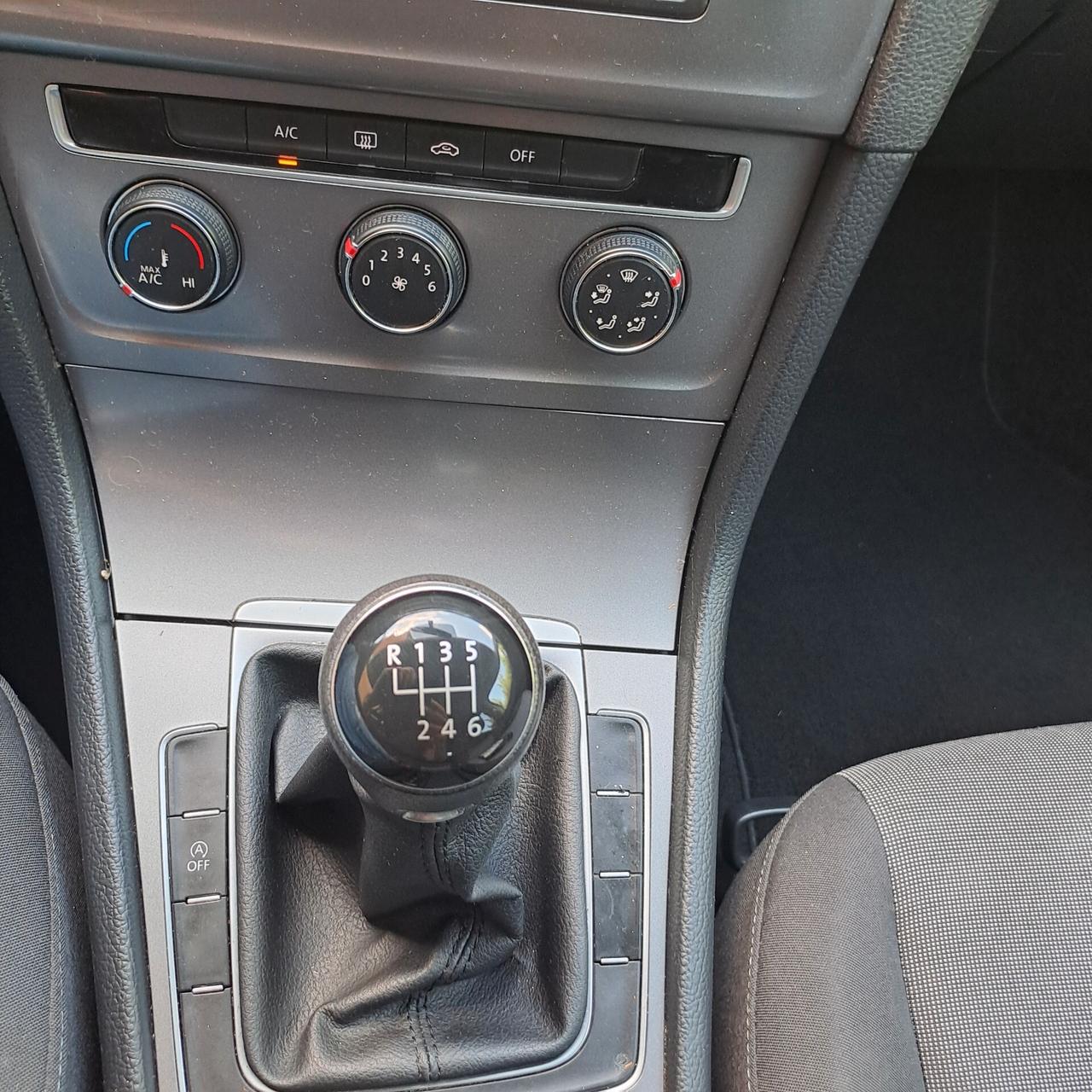 Golf 7 Tsi 1.2 Adatta neopatentati - Tenuta bene