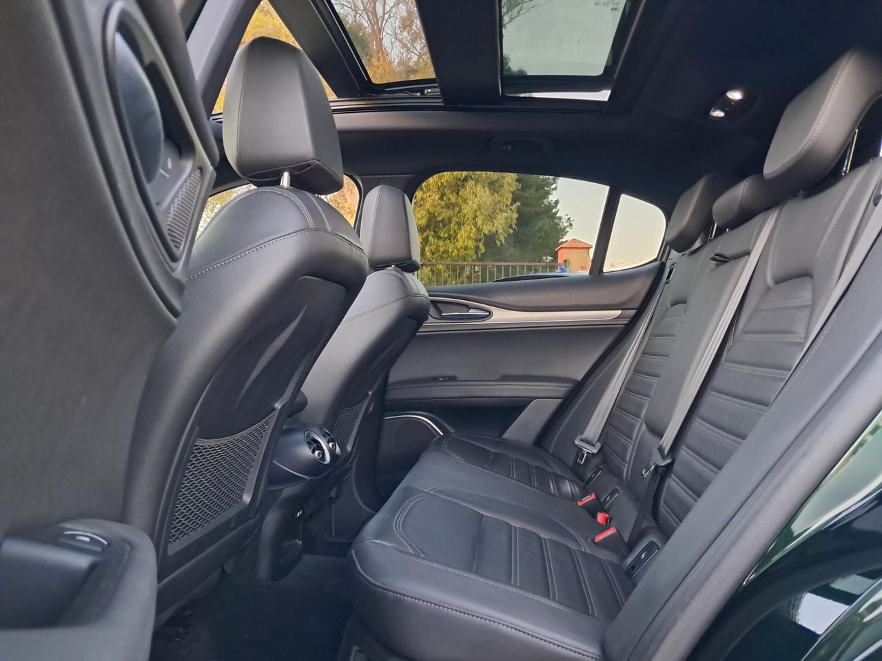 A. R. Stelvio VELOCE-210CV *Q4*TETTO*PELLE*CERCHI21"