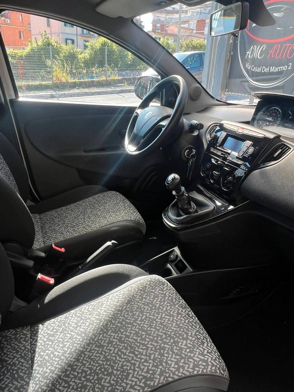Lancia Ypsilon 1.0 FireFly 5 porte S&S Hybrid - AZIENDALE - EURO6 - NO VINCOLO FINANZIAMENTO