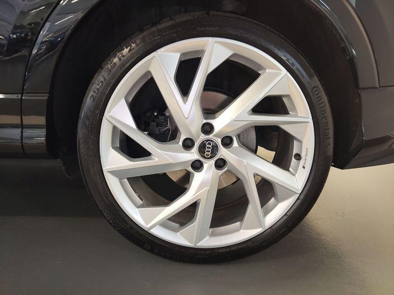 Audi Q3 RS SPB quattro S tronic