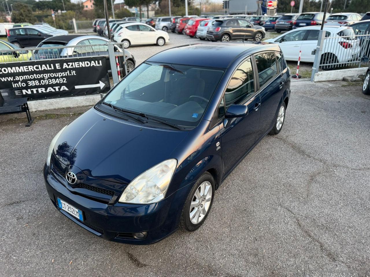 TOYOTA Corolla Verso 2.0 16V D-4D Sol 7 POSTI