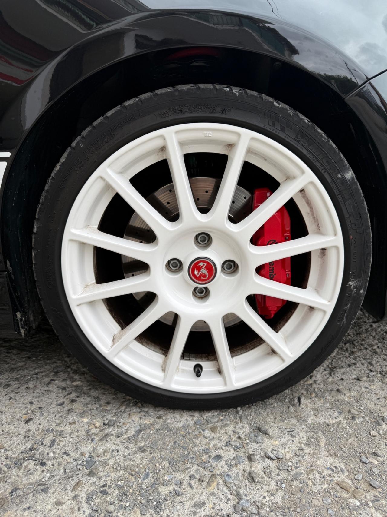 Abarth 695 1.4 Turbo T-Jet 180 CV. ESSEESSE