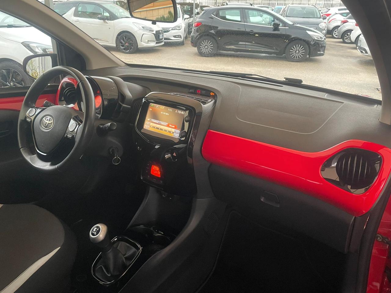 Toyota Aygo 1.0 VVT-i 69 CV 5 porte x-cite