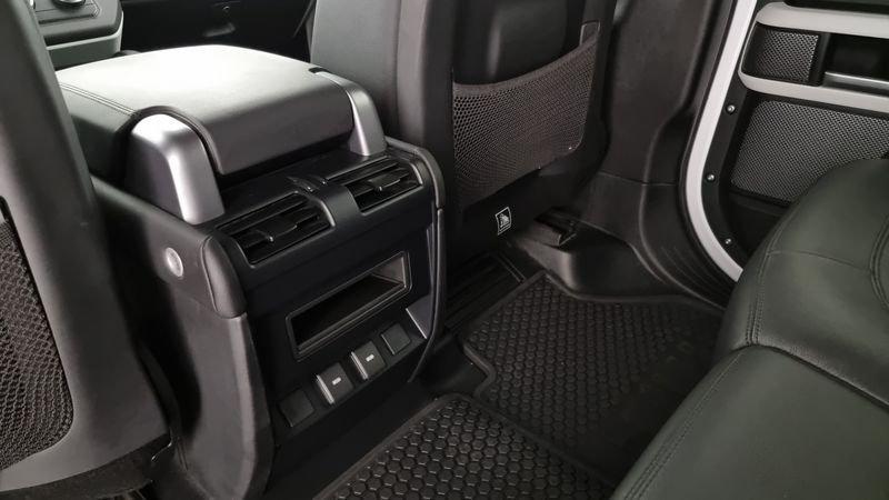 Land Rover Defender 110 3.0D I6 200 CV AWD Auto SE Autocarro N1