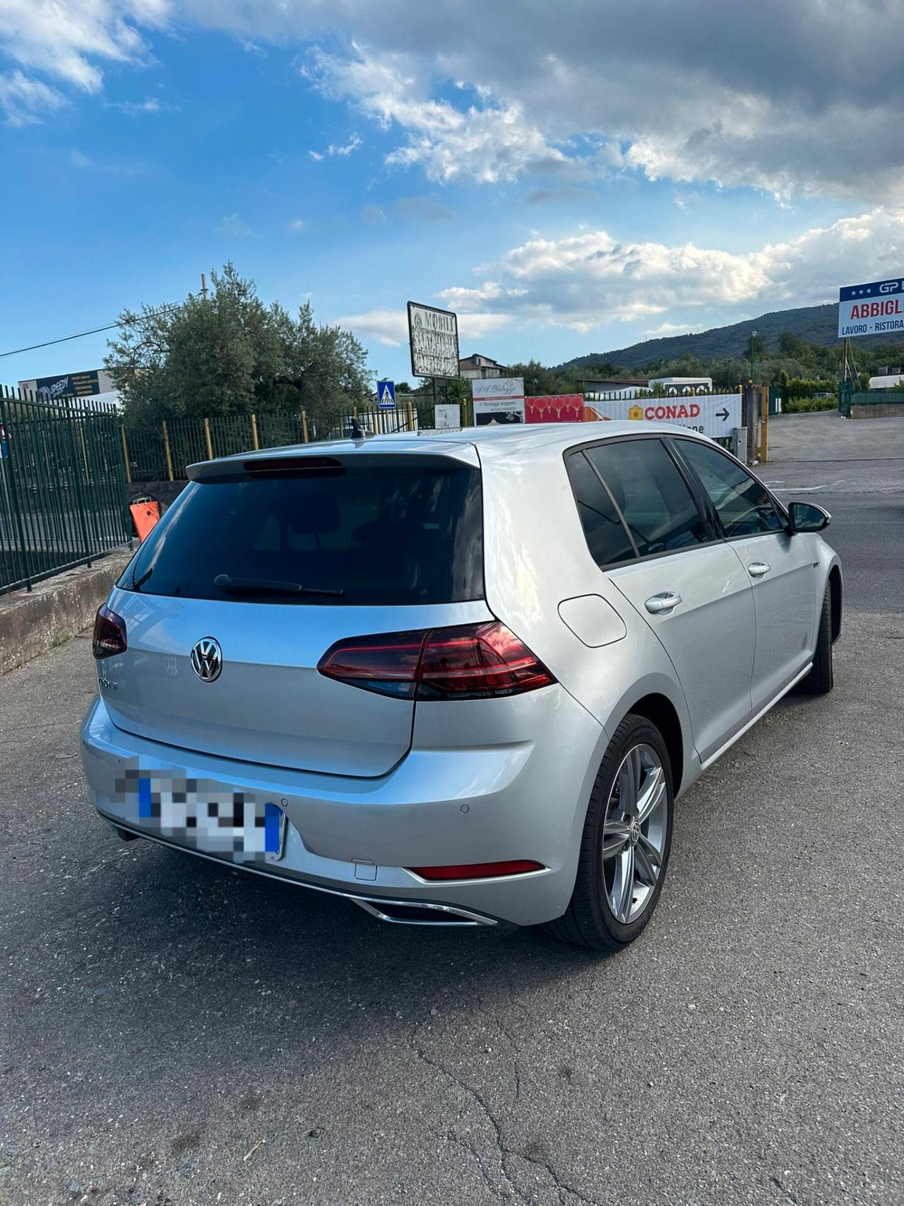 Volkswagen Golf7.5 1.6 tdi R-line Technology