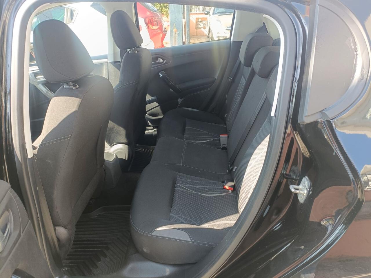 Peugeot 208 1.4 HDi 68 CV 5 porte Active