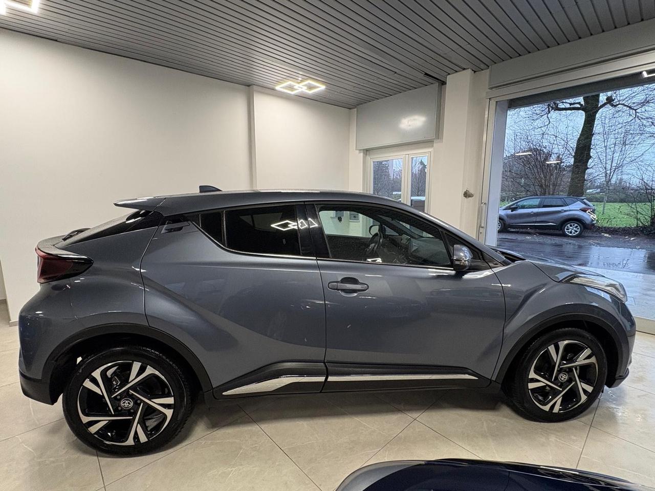 Toyota C-HR 1.8 Hybrid E-CVT Trend
