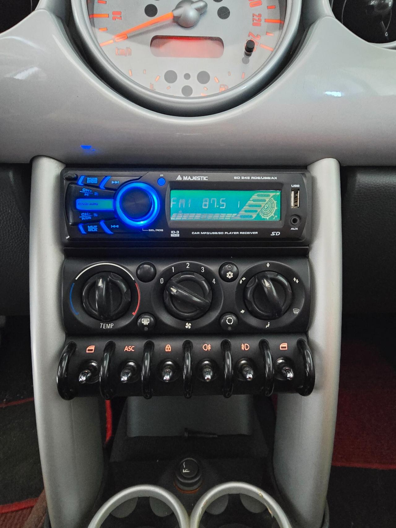 Mini 1.4 tdi One D de luxe
