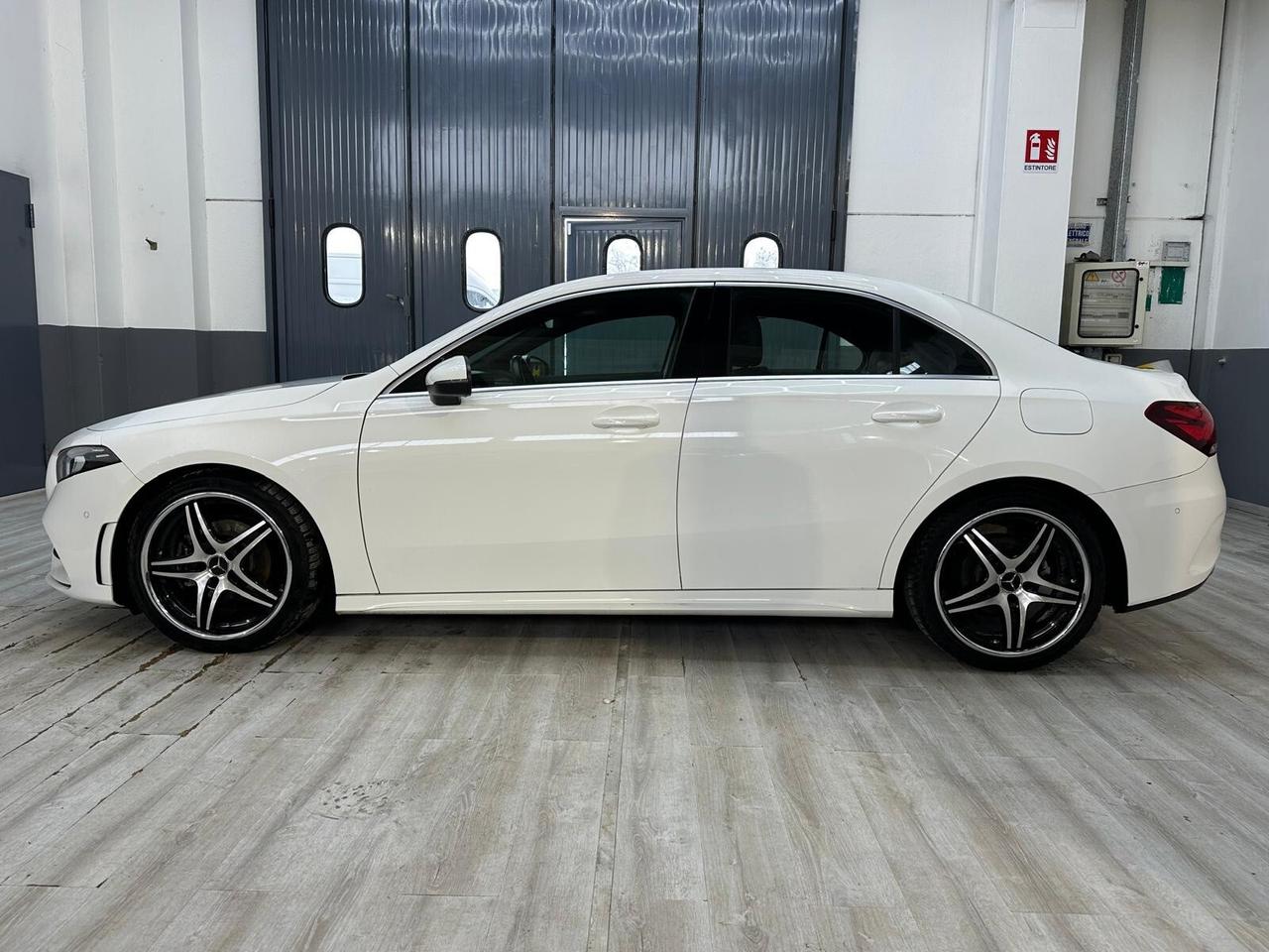 Mercedes-benz A 180 d Limousine Automatic Premium