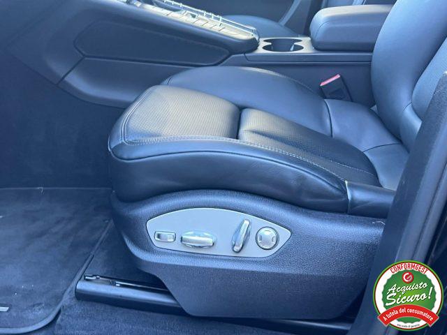 PORSCHE Macan 3.0 S