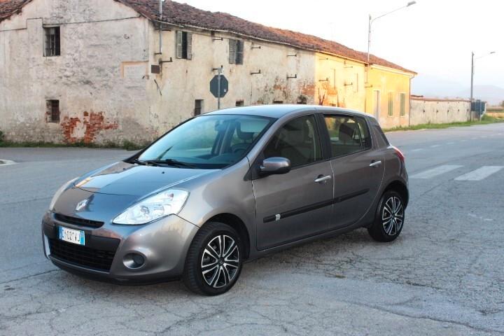 Renault Clio 1.2 5 porte Confort PACK 75.000km clima