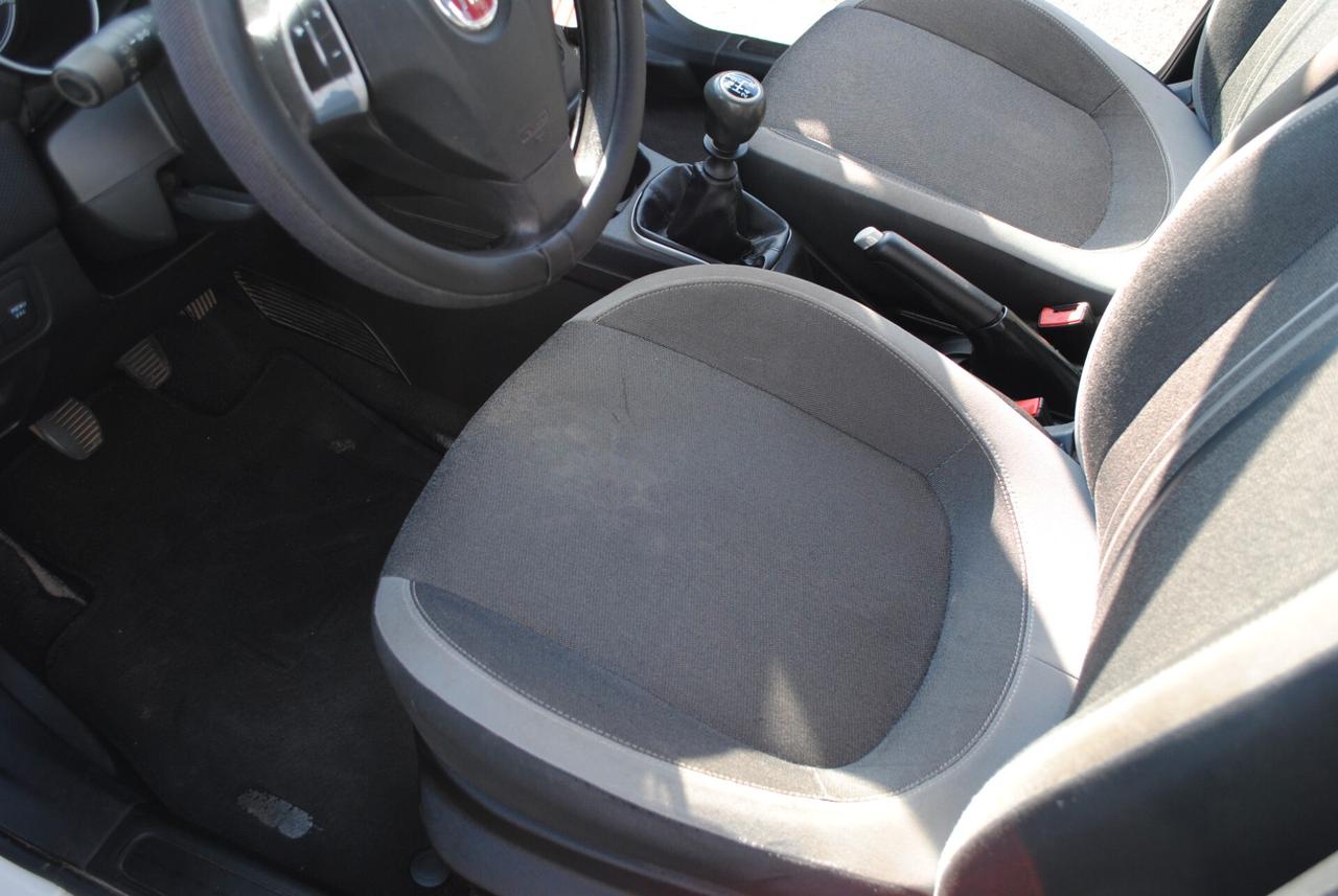 FIAT PUNTO 1.4 BENZ/GPL 77 CV OK NEOPATENTATI