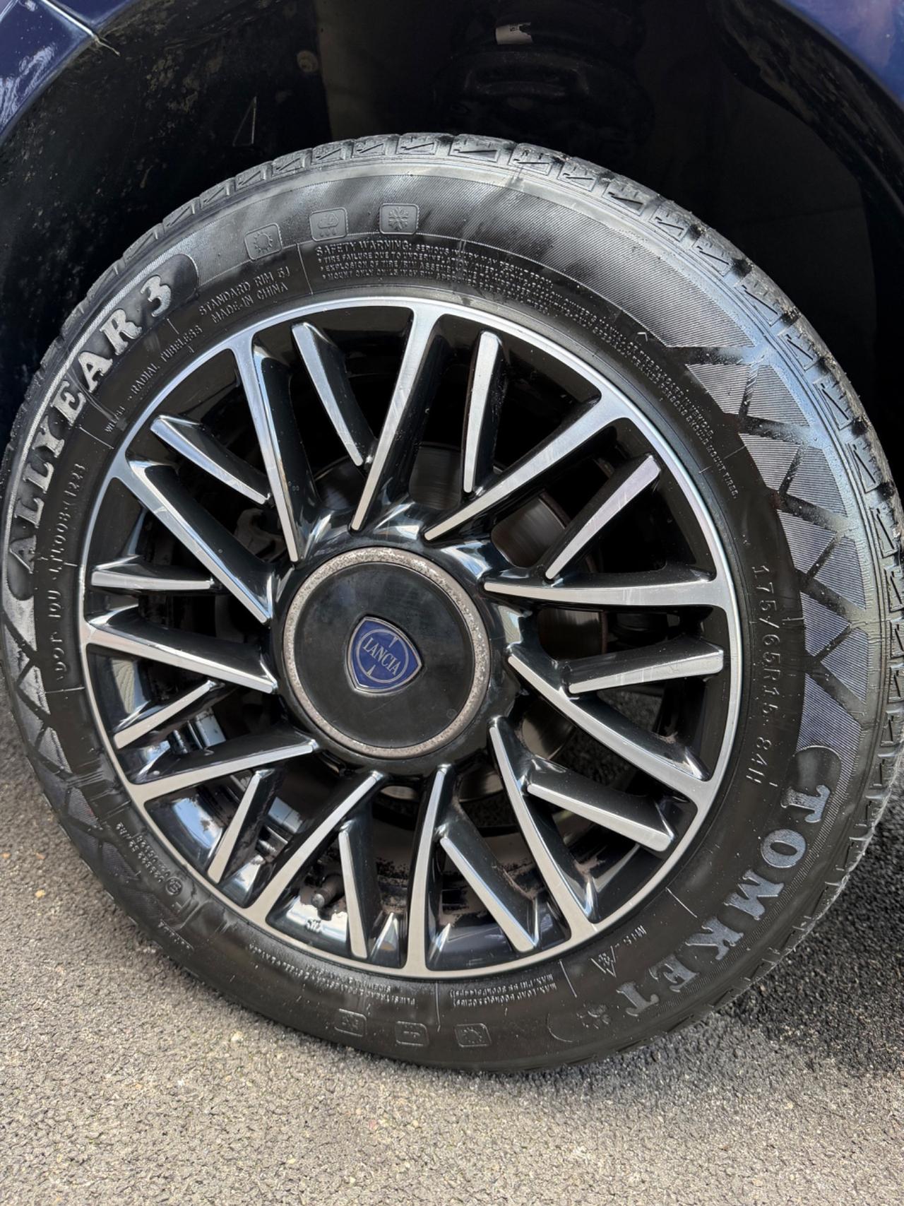 Lancia Ypsilon 0.9 TwinAir 5 porte Metano Ecochic Platinum