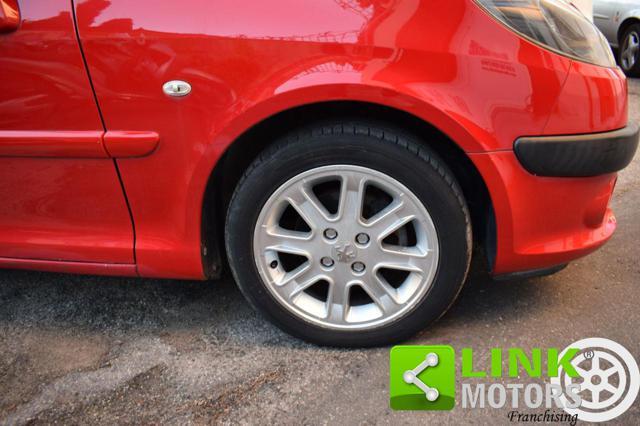 PEUGEOT 1007 1.4 Sporty 2Tronic