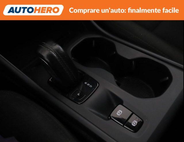 VOLVO XC40 T2 Geartronic Momentum Core