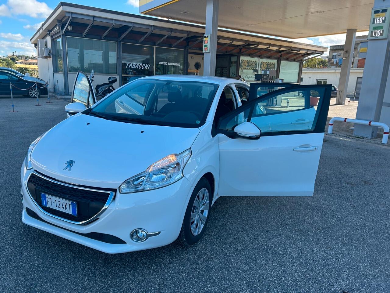 Peugeot 208 PureTech 82 5 porte Access