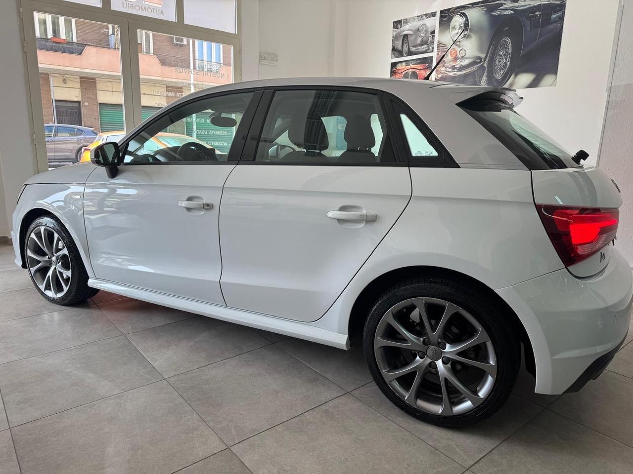 Audi A1 SPB TFSI S-Line / automatica DSG/full led