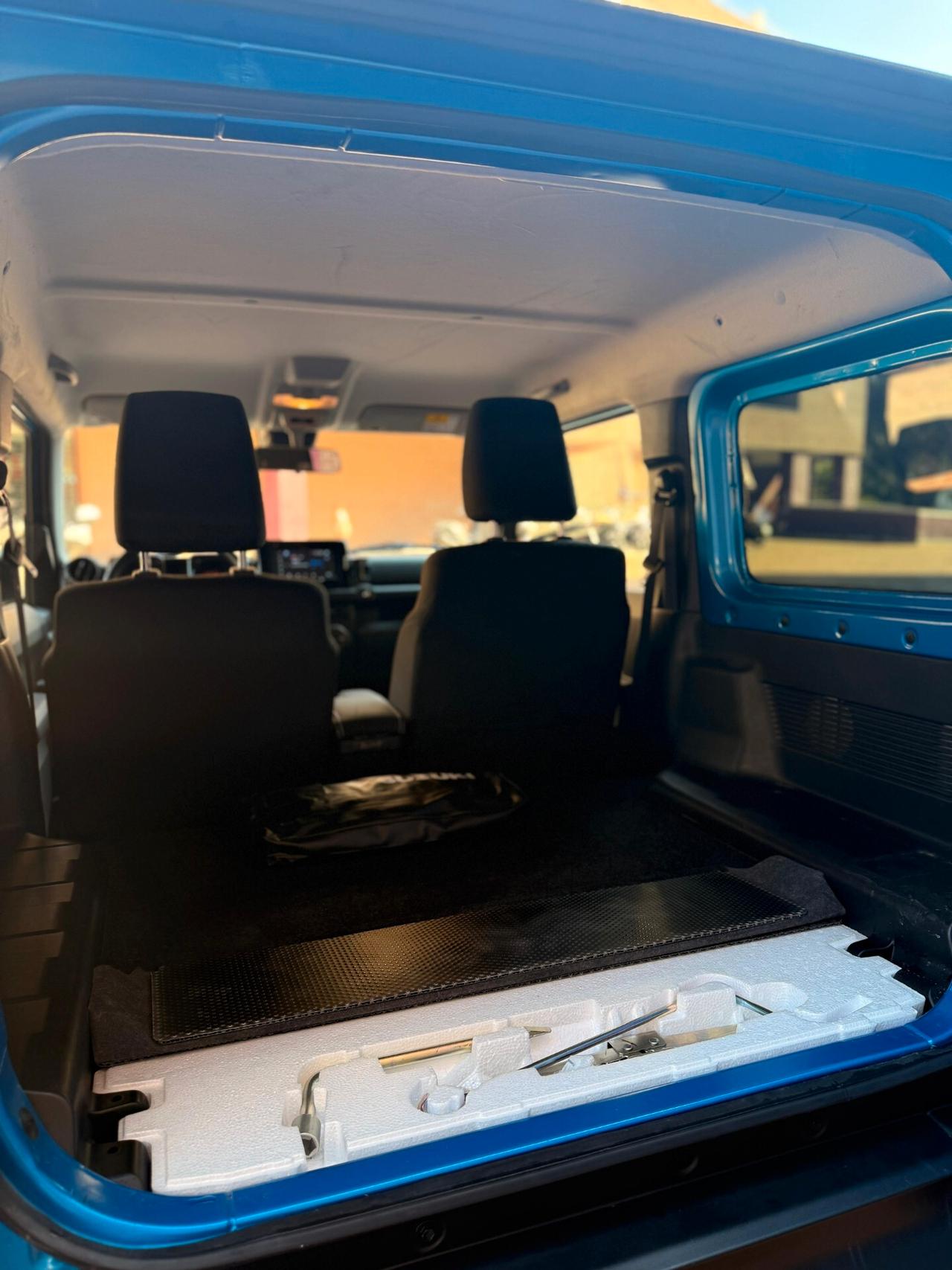 Suzuki Jimny 1.5 5MT PRO (N1)
