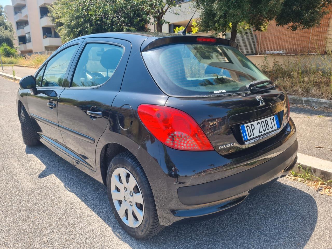 Peugeot 207 1.4 8V 75CV 5p. Energie