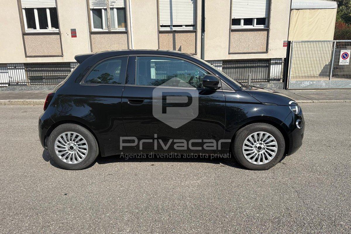 FIAT 500e Berlina 23,8 kWh Action