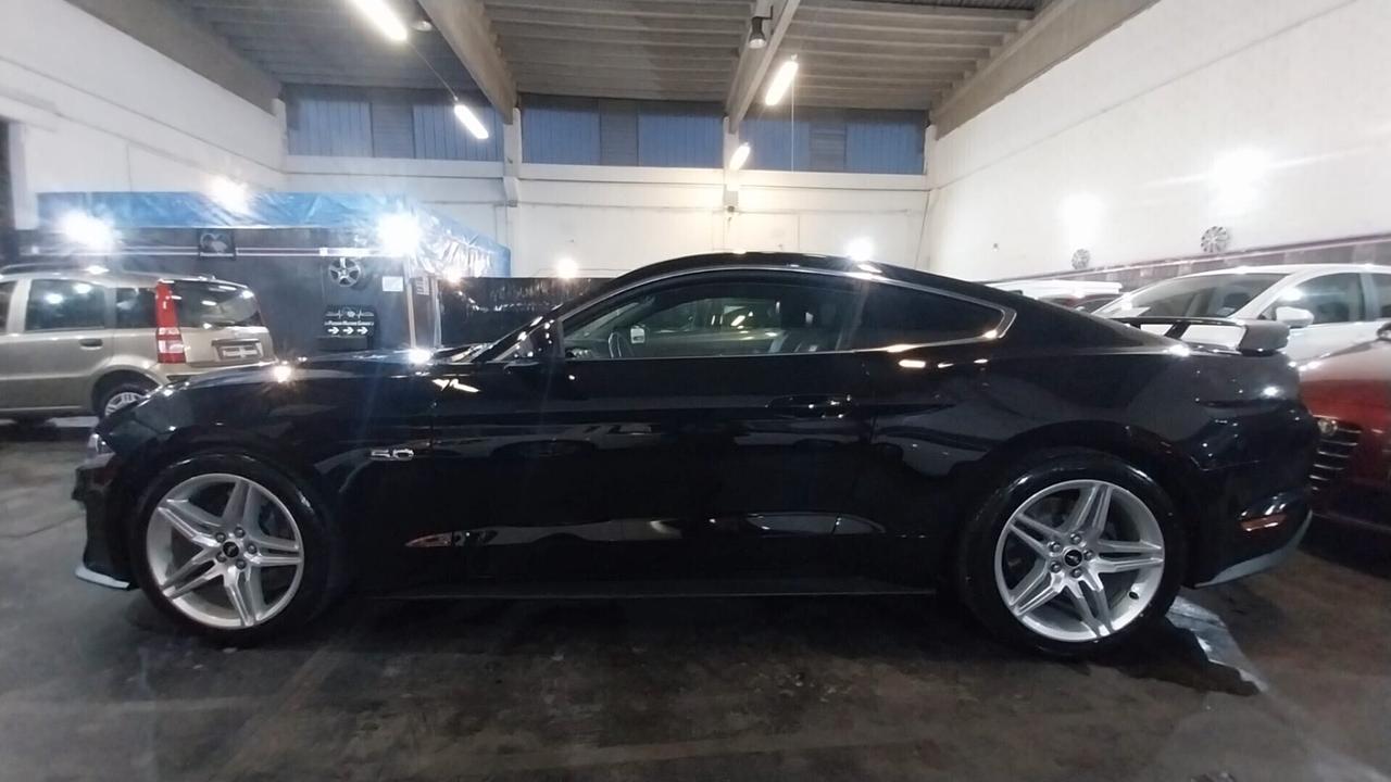 Ford Mustang GT Coupé 5.0 V8 32v 450cv TiCVT c.aut