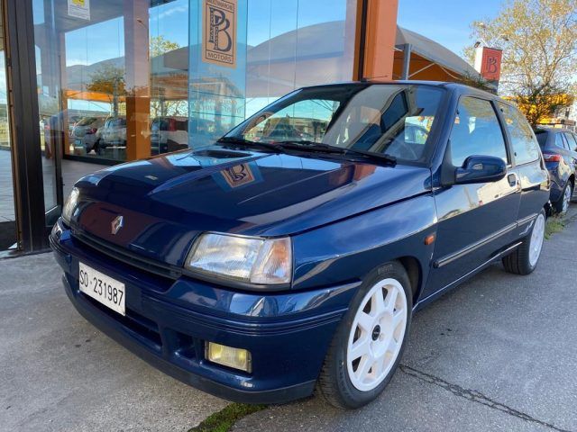 RENAULT Clio 1.8i 16V cat &#x27;&#x27;CRS&#x27;&#x27;