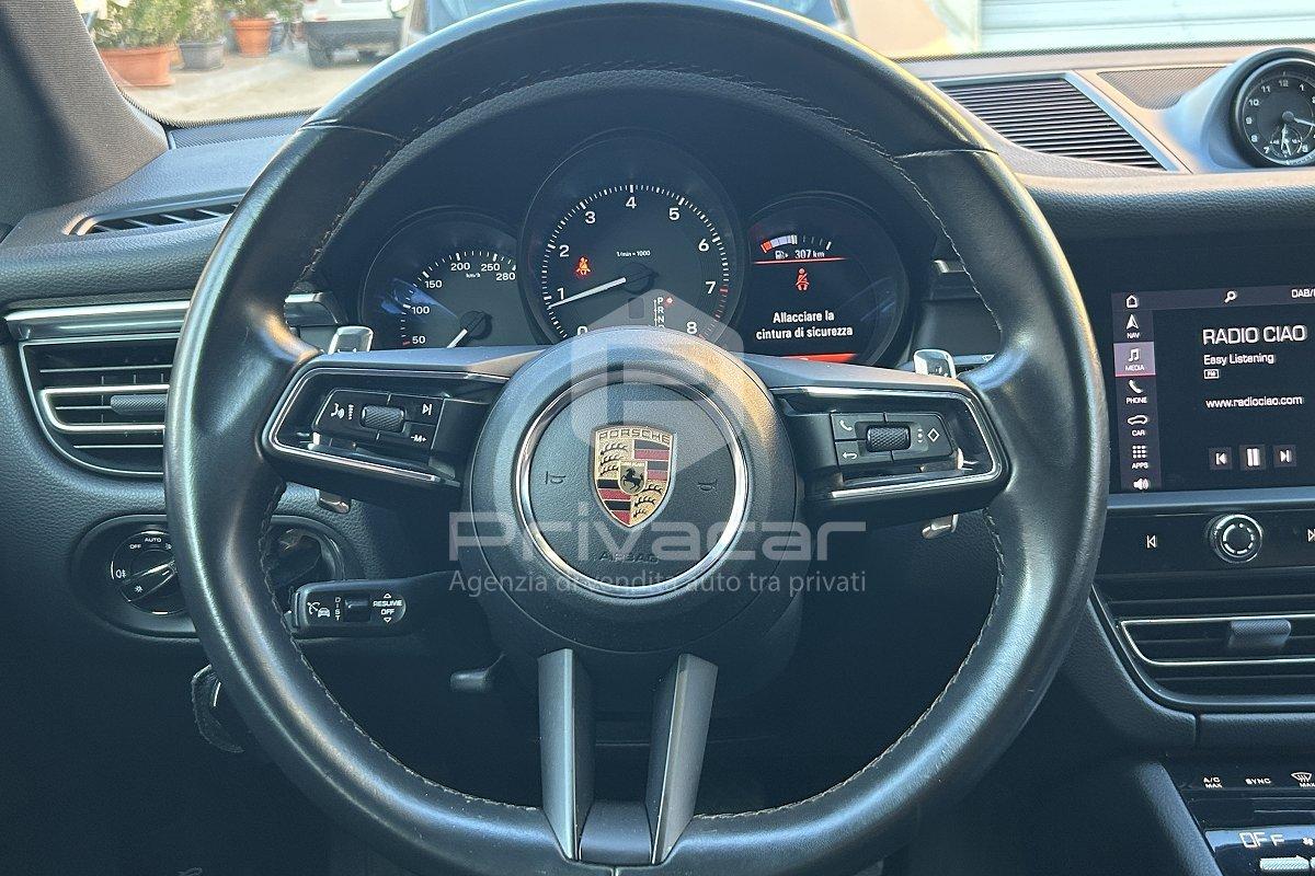 PORSCHE Macan 2.0