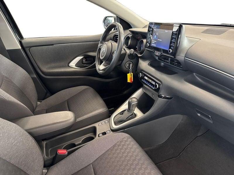 Toyota Yaris Hybrid Trend MY22